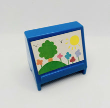 Load image into Gallery viewer, Play Family Nursery School Easel