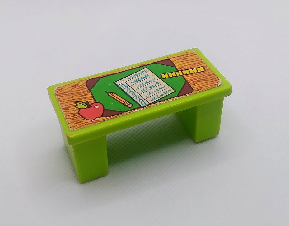 Play Family School #923 Green Desk