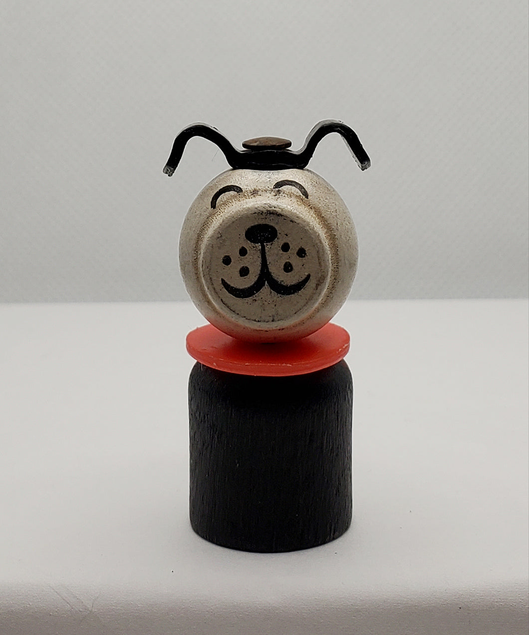 *RARE* Original Red Disc Collar Wood Lucky Dog from the #686 Car & Camper Set!