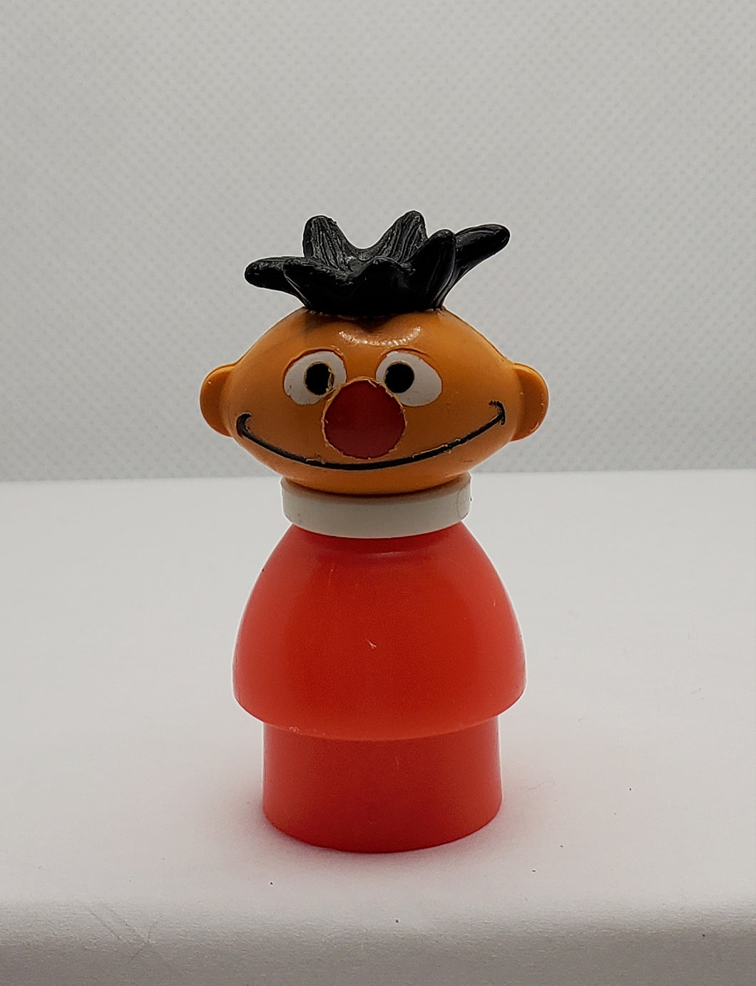 Sesame Street Clubhouse Neighborhood Ernie LIKE MINT!