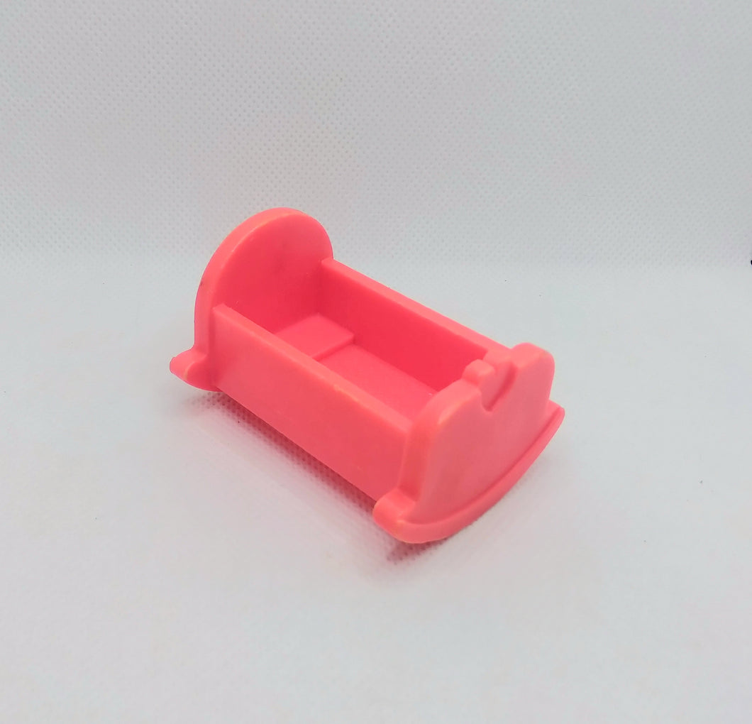 Nursery Cradle in Pink for               babies w/o hats