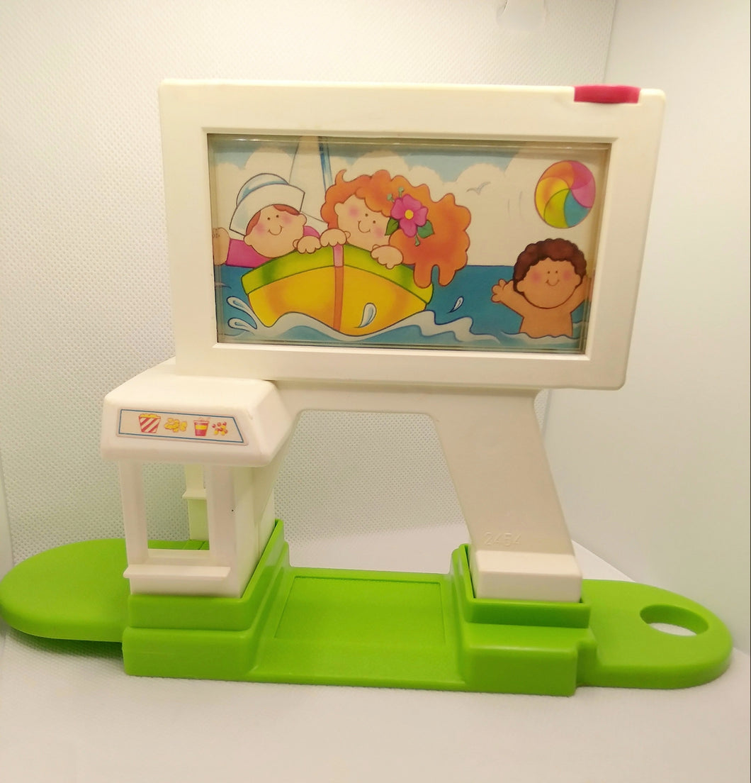 #2454 Fisher Price Little People Drive In Movie Theater 1990