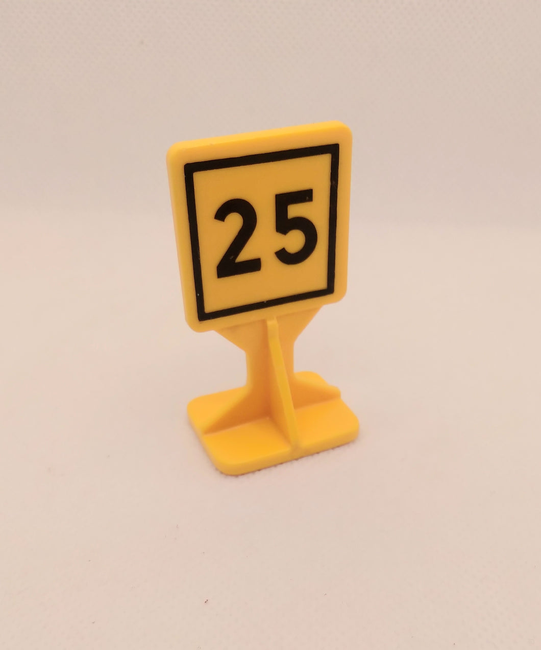 #789 Lift & Load Road Builders Speed Sign