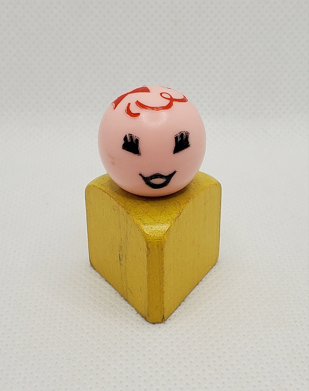 Lacing Shoe Triangle Wood Plastic Girl Figure 1965-1969 #136