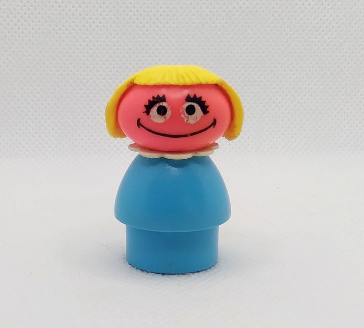 Sesame Street Prairie Dawn Figure